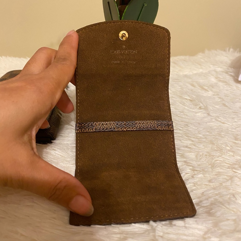 Authentic cuff holder - Picture 3 of 5